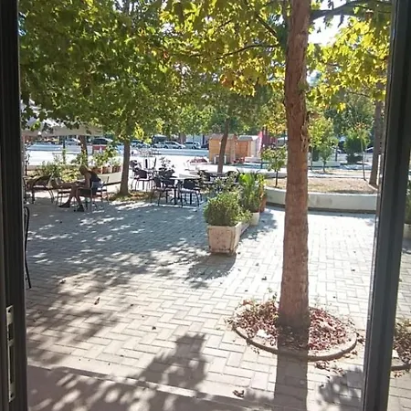 Hostel Vlora * Vlorë
