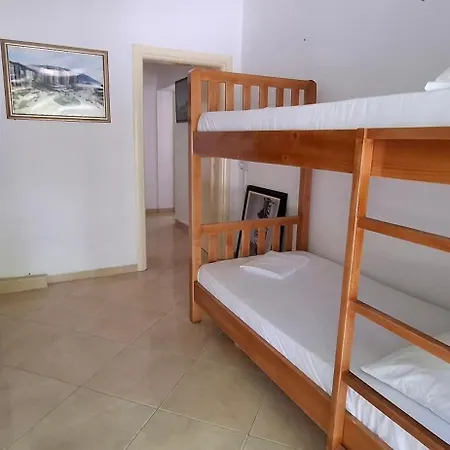Hostel Treracat
